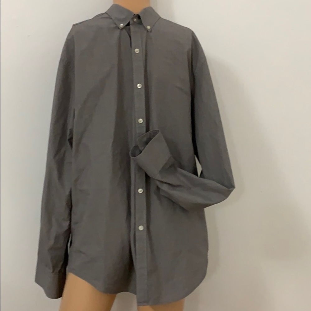 NWOT DKNY Men’s Shirt. Good Condition.